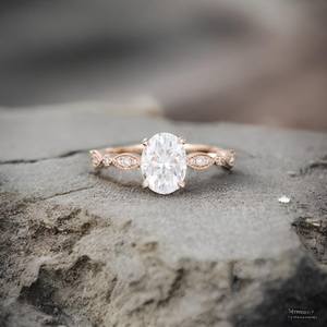 Bague de fiançailles en moissanite taille ovale plaquée or rose 14 carats 925, style unique vintage antique pour mariage - Product Image 1