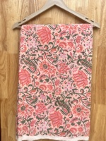 Tissu en coton indien imprimé à la main, écologique, séchage rapide, motifs floraux attrayants, pour rideaux de fenêtre, chemises pour garçons, sacs