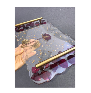 Plateau de service en résine couleur transparente poignée en laiton vente chaude plateau en résine avec sous-verre meilleur prix - Product Image 1