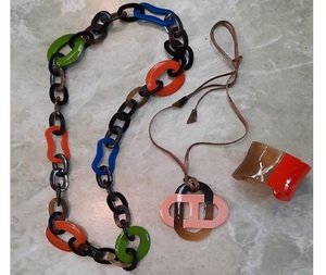 Collier en corne de buffle 100% naturel, bijoux tendance fabriqués en Inde avec de l'agate, Buffalo f s international - Product Image 1