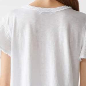 เสื้อทีคอตตอนระบายอากาศ Supima สําหรับผู้หญิงคุณภาพระดับพรีเมียม - เนื้อเรียบเป็นพิเศษ รู้สึกน้ําหนักเบา เหมาะสําหรับการจัดแต่งทรงผมแบบสบาย ๆ - Product Image 6