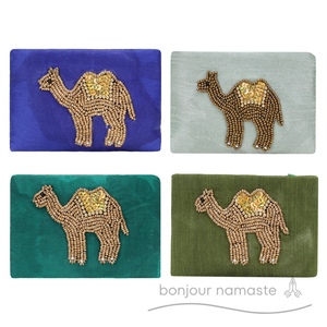Portamonete in cammello verde smeraldo con perline fatto a mano | Divertente e stravagante Design di animali da fattoria, artigianato etico dall'India - Product Image 3