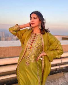 Nouveau haut ethnique traditionnel de créateur Plazzo Salwar Kameez Party Wear Chinnon Silk Slim Fit vêtements pakistanais indiens à séchage rapide - Product Image 4