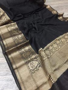 Hecho a medida en saris de seda de brocado de color rojo hechos con bordes Zari dorados ideales para sari y tienda de suministros textiles indios - Product Image 2