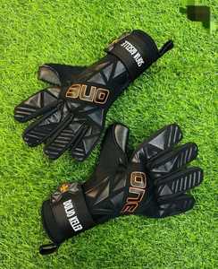 Gants de gardien de but en cuir coupe personnalisée poignée en latex de football en gros poignée en cuir et latex confortable pour les sports de plein air - Product Image 5