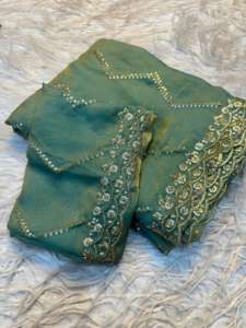 Sari indien NC Moss Sattin Dual Shad Multi Sequence Emrodairy Work avec chemisier assorti, vêtements pour femmes indiennes, sans impression, en stock - Product Image 3