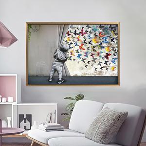 Obra de arte impresa sobre lienzo de mariposa de Banksy - Elegante decoración de grafiti, 1 pieza: con marco dorado - Product Image 1