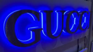 Boîte à lumière LED creuse en acier inoxydable double face pour l'extérieur Panneau publicitaire double face durable Effet lumineux en fer - Product Image 2