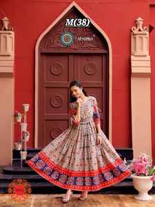 Dernière robe longue Anarkali de créateur avec broderie pour femmes - Product Image 2