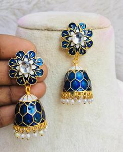 Meena jhumki เซ็ตต่างหูทองเหลืองแบบมีสไตล์สำหรับงานแต่งงานประดับมุกเทียมทำให้มีการออกแบบที่สวยงามแบบชนเผ่าหรูหรา - Product Image 2