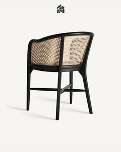 เก้าอี้รับประทานอาหารไม้สักแท้ Selvarique งานแฮนด์เมดสุดหรู ดีไซน์ดั้งเดิมผสมผสานความทันสมัย เฟอร์นิเจอร์ตกแต่งบ้าน ห้องรับประทานอาหารกลางแจ้ง - Product Image 3