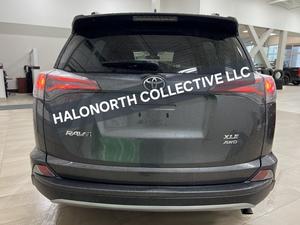 Toyota Rav 4 2018 d'occasion, transmission intégrale, essence, automatique, sièges en cuir, roues R17, SUV de luxe tout-terrain à vendre - Product Image 2