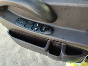 Camión Pesado Magnum AE 400 de 2001, Estándar de Emisiones Euro 2, Nuevo Combustible Diésel, Tracción 6x4, Volante a la Izquierda, 351-450 CV - Product Image 2