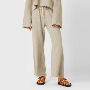 Conjunto de pantalones de chándal acampanados personalizados y Sudadera con capucha, pantalones apilados con bordado de gran tamaño, chándal holgado desgastado lavado con ácido para mujer - Product Image 3