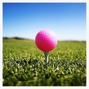 Bolas de golf de torneo con logotipo y diseño personalizado Rosa Bolas de práctica de capa personalizada - Product Image 5