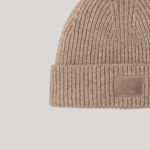 Bonnets unisexes élégants et chauds 100% acrylique avec motif d'arcs Vêtements d'hiver en acrylique doux pour la mode décontractée Marque promotionnelle - Product Image 5