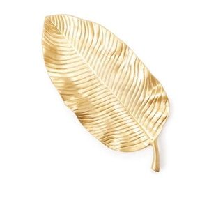 ชามตกแต่งบ้านทรงใบไม้ ดีไซน์หรูหรา ผลิตจากอะลูมิเนียมหล่อขึ้นรูป ชุบทอง รุ่น TQC 57006 ราคาขายส่ง - Product Image 1