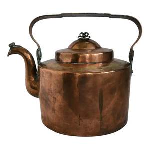 Bouilloire décorative en cuivre antique avec poignée rustique et look vintage idéal pour les anciens décors de thé à la maison et les affichages ethniques - Product Image 2