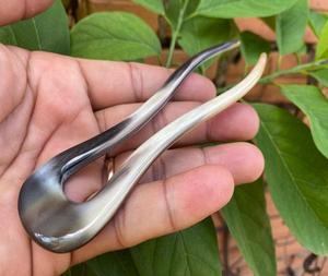 Pin de pelo de hueso de búfalo de calidad perfecta, tamaño personalizado, accesorios de Clip de estilo de amor hechos a mano para mujeres con pasador de pelo largo - Product Image 1