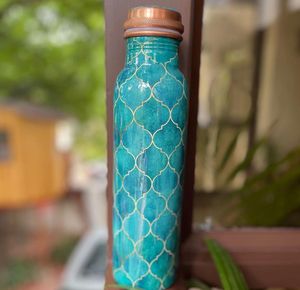 ขวดน้ำทองแดงบริสุทธิ์พร้อมฝาปิดกันรั่วภาชนะใส่น้ำดื่มพลาสติกสำหรับเดินทางดีไซน์รูปทรงและขนาดกำหนดได้เอง - Product Image 4