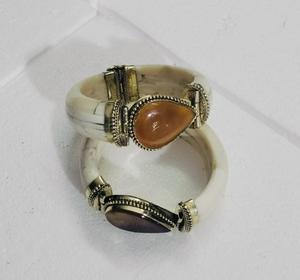 Piedra natural con diseño de latón y hueso, superventas, brazalete hecho a mano para mujer, pulsera hecha a mano 100% - Product Image 6