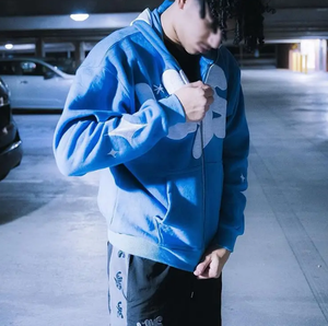 Sudadera con capucha y cremallera completa para hombre, estilo hip hop, con logotipo personalizado, estampado completo, forro polar, talla grande y pedrería. - Product Image 4