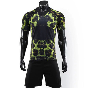 Maillot de football léger et respirant en coton 100% avec design unique, pour adultes, services OEM personnalisés, tenue d'équipe - Product Image 4