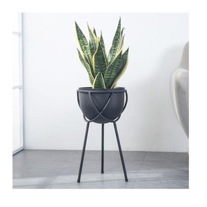 Macetas de Venta caliente Diseño clásico Metal Aluminio Tamaño personalizado Forma Color Usos en la decoración del hogar y artículos de jardín - Product Image 3