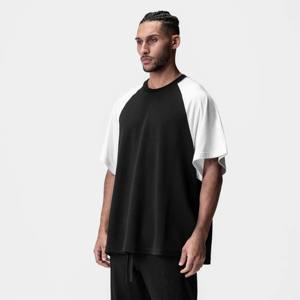 Camiseta de manga raglán personalizada OEM para hombre con ajuste cómodo, perfecta para ropa informal y atlética - Product Image 1