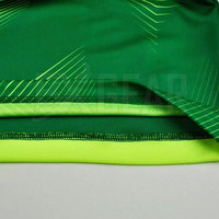 2025 nuevo uniforme de fútbol hecho de tela de poliéster de alta calidad diseñado para jóvenes adultos y equipos profesionales
