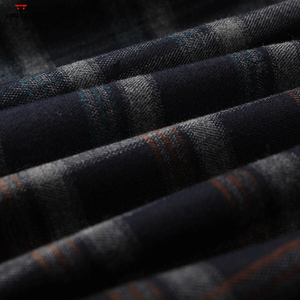 เสื้อเชิ้ตผ้าฟลานเนลผู้ชาย ผลิตอย่างมืออาชีพ ผ้าฝ้าย 100% สกรีนโลโก้ตามสั่ง สวมใส่สบาย ระบายอากาศได้ดี แห้งเร็ว - Product Image 6