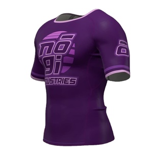 OEM personalizado de fábrica BJJ Rash Guard manga corta No Gi Grappling MMA parte superior de compresión con impresión por sublimación Anti-UV secado rápido - Product Image 3