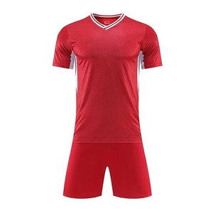 Uniforme de football à la mode pour hommes chemise en polyester respirant avec short combinaison de sport solide entraînement séchage rapide respirant - Product Image 5