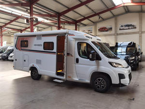 Autocaravana de Lujo Sprinter 3500, Caravana Moderna 4x4 Plegable para 4 Personas, Precio Accesible - Product Image 4
