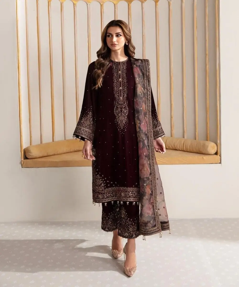 Exquisite Wholesale Ethnic Garment Manufacturer: Choose with our wholesale ethnic garments, crafted with precision and care.