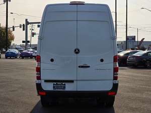 Mercedes-Benz Sprinter 170 WB Usada de 2015 - Product Image 6