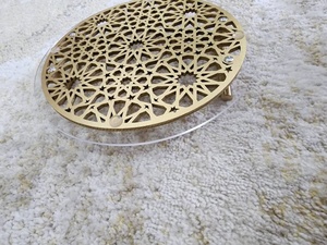 Bandeja de dulces de Ramadán de aluminio con patrón islámico con tapa acrílica en oro y plata, perfecta para artículos de Hotel y uso de decoración del hogar - Product Image 3