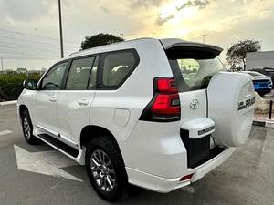 Toyota Prado VXR 2019 de Alta Demanda, Equipamiento Completo con Techo Panorámico, Transmisión Automática V6 - Product Image 6