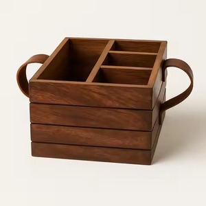 Elegante organizador de madera con construcción robusta y acabado liso, perfecto para organizar accesorios de escritorio. - Product Image 6