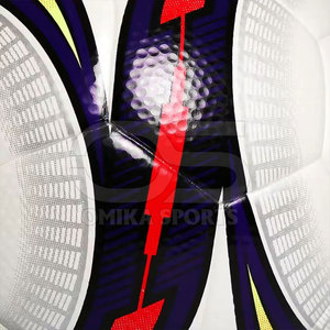 Ballon de football durable en cuir PU pour jeunes joueurs offrant une précision et des performances stables - Product Image 5