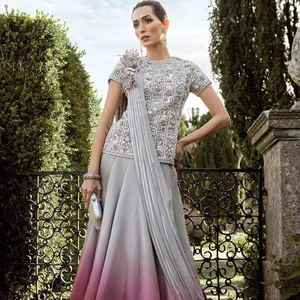 Lehenga Choli de mariée haut de gamme, tenue de mariage indienne, broderie lourde de créateur, traditionnelle, longueur au sol, personnalisable - Product Image 1