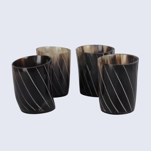 Verre à boire en corne de buffle poli de haute qualité, élégant et court, écologique, pour servir des boissons traditionnelles - Product Image 5
