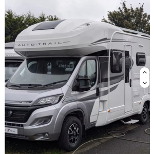 S-A-L-E-S Caravane en aluminium bleu foncé 6-B-e-r-t-h avec 6 sièges pour le camping - Product Image 4