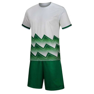 Conjuntos de Camisetas de Fútbol Juveniles Personalizadas al por Mayor, Secado Rápido, Poliéster, Impresión por Sublimación, Pantalones Cortos de Manga Corta, Camisetas con Logotipo Alto - Product Image 6