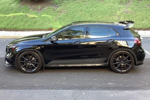 รถยนต์เมอร์เซเดส-เอเอ็มจี จีแอลเอ45 ปี 2018 ระดับพรีเมียม เครื่องยนต์เทอร์โบ 4 สูบ 375 แรงม้า - Product Image 4