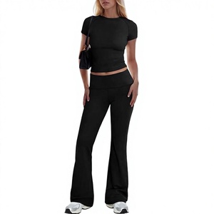 Ensemble de yoga pour femmes OEM, vêtements de sport personnalisés avec logo, vêtements de fitness à manches courtes, ensemble soutien-gorge de sport et leggings, vente en gros - Product Image 1