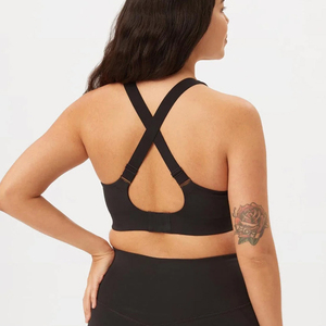 Soutien-gorge de sport pour femmes, haute performance, yoga, gym, logo personnalisé sur le devant, bretelles convertibles, respirant, sans couture, fabriqué au Pakistan - Product Image 2