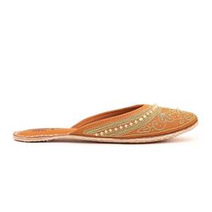 Mustard Khusa EC8317 Sandales à talon avec motif dos ouvert - Product Image 3