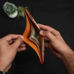 Cartera Bifold Clásica Delgada No. 55 V2 Pro (Color Bronceado) Hecha con Comercio Justo - Product Image 1