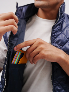 Chaqueta acolchada de invierno de talla grande personalizable de alta calidad para hombre, venta al por mayor, cremallera, lona sin mangas, logotipo en relieve, estilo callejero - Product Image 3